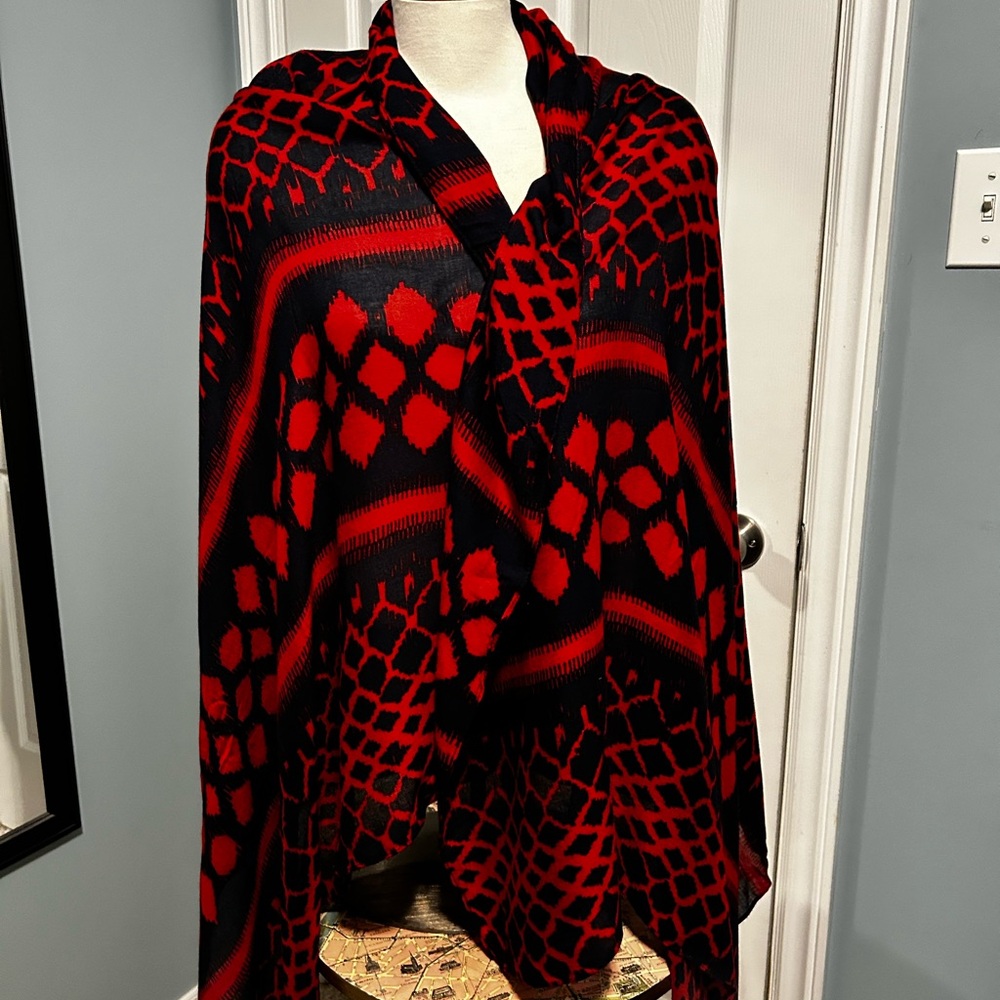 Stella & Dot scarf, like new,